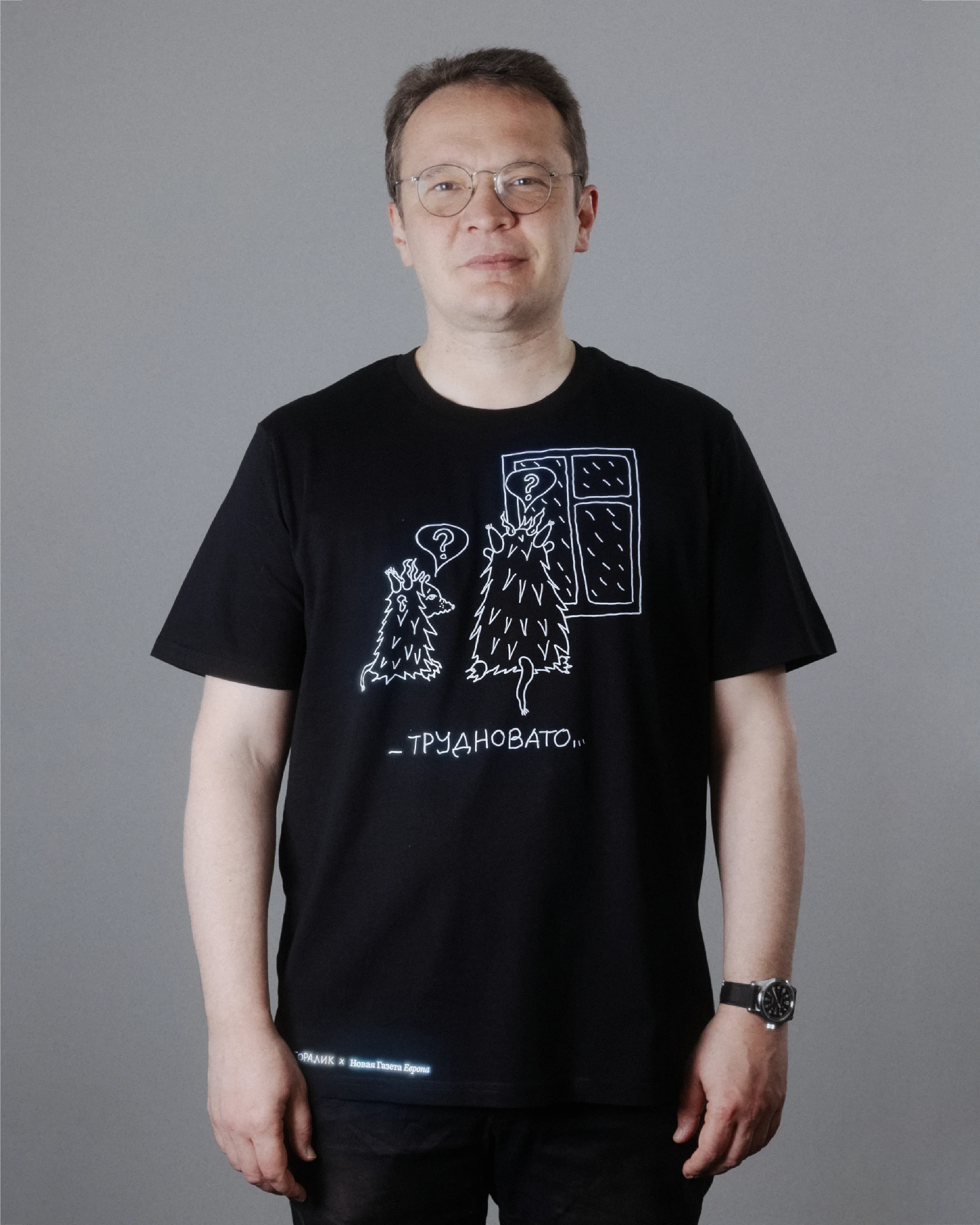 Футболка черная «Новая газета Европа» Линор Горалик