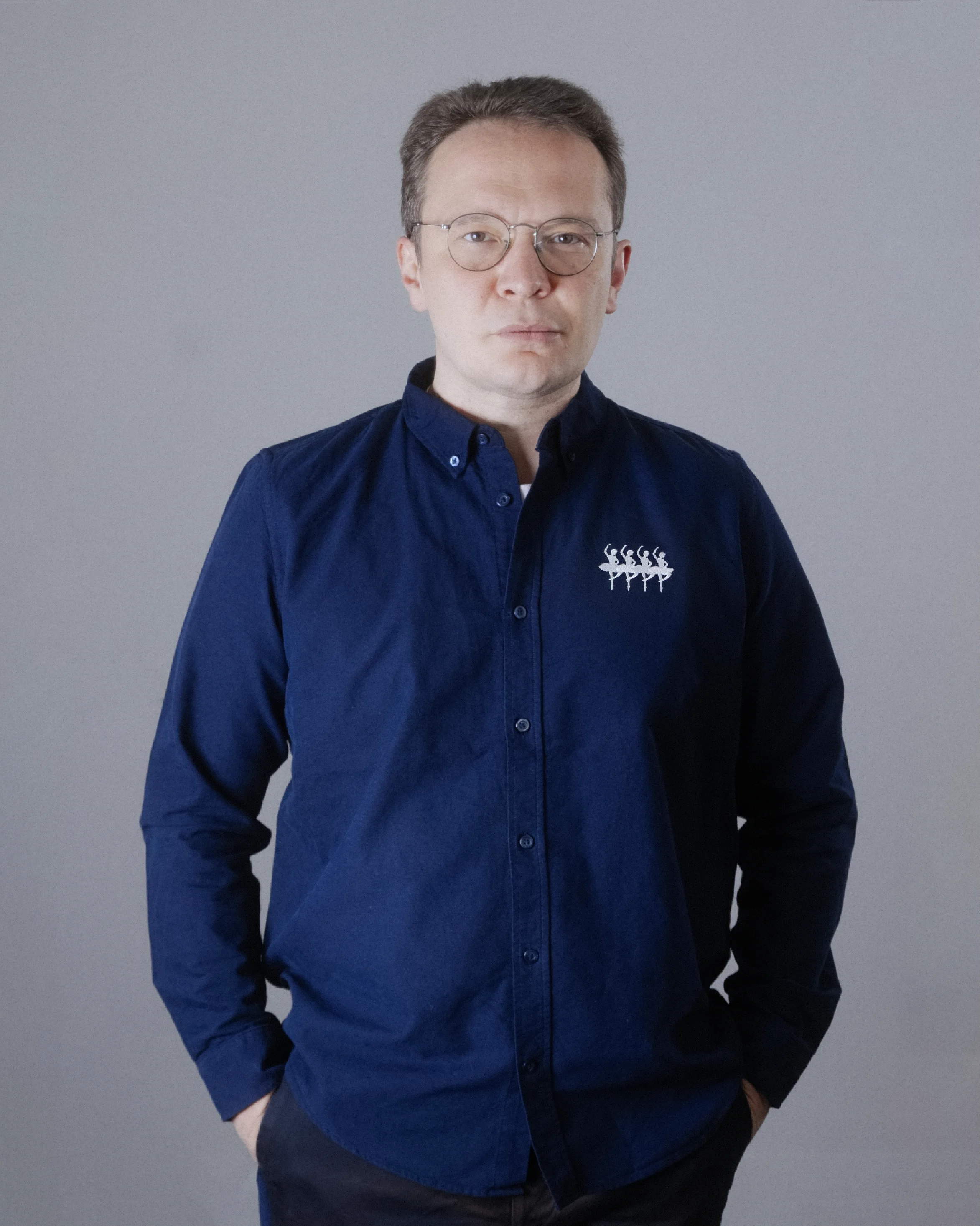 Рубашка «Новая газета Европа» с лебедями 