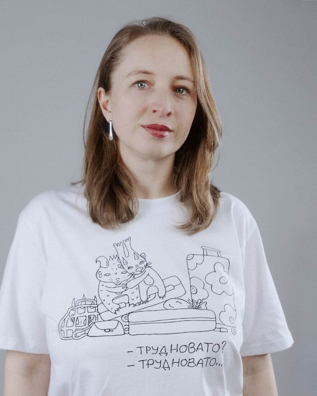 Футболка белая «Новая газета Европа» Линор Горалик