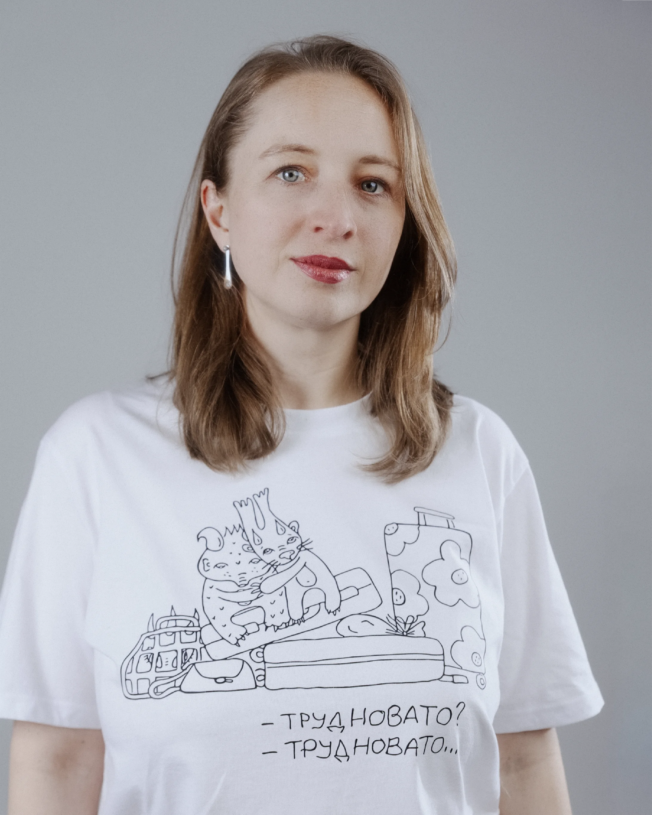 Футболка белая «Новая газета Европа» Линор Горалик